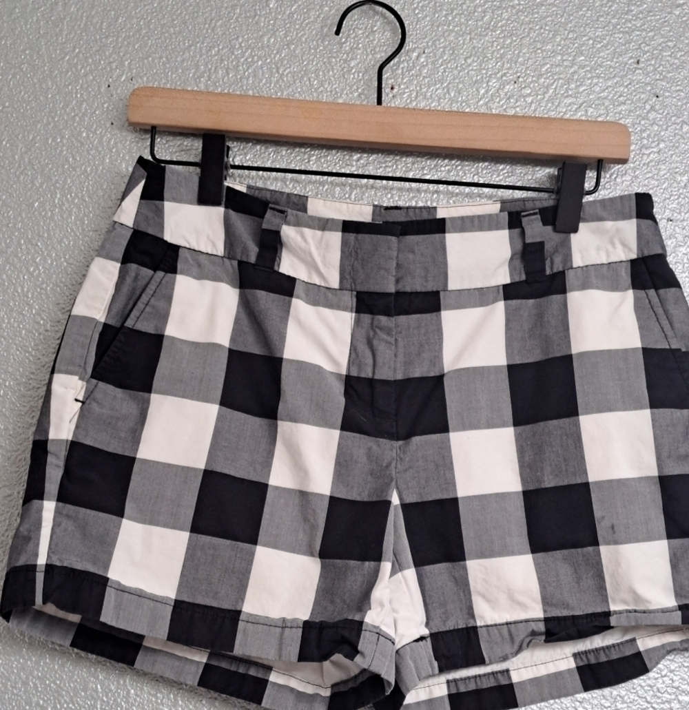 Loft  Black & White Buffalo Check Shorts